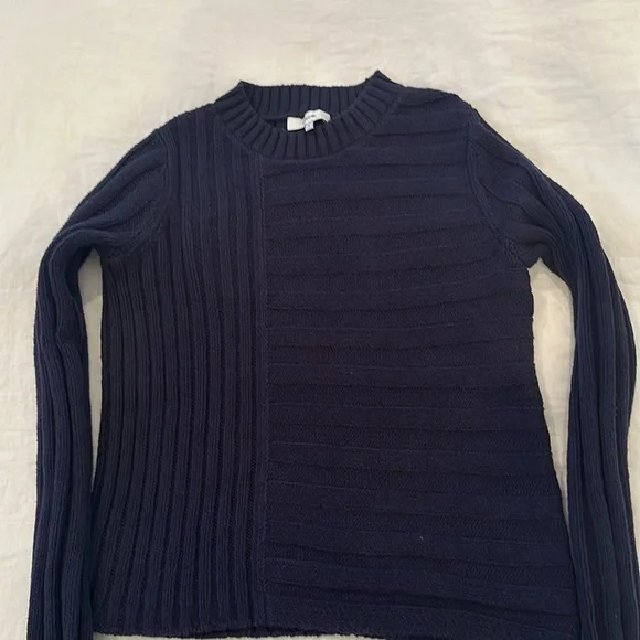 Vince navy ribbed sweater. Size small. - Picture 1 of 8